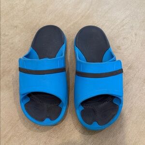 CROCS Vibrant Blue and Black Slides